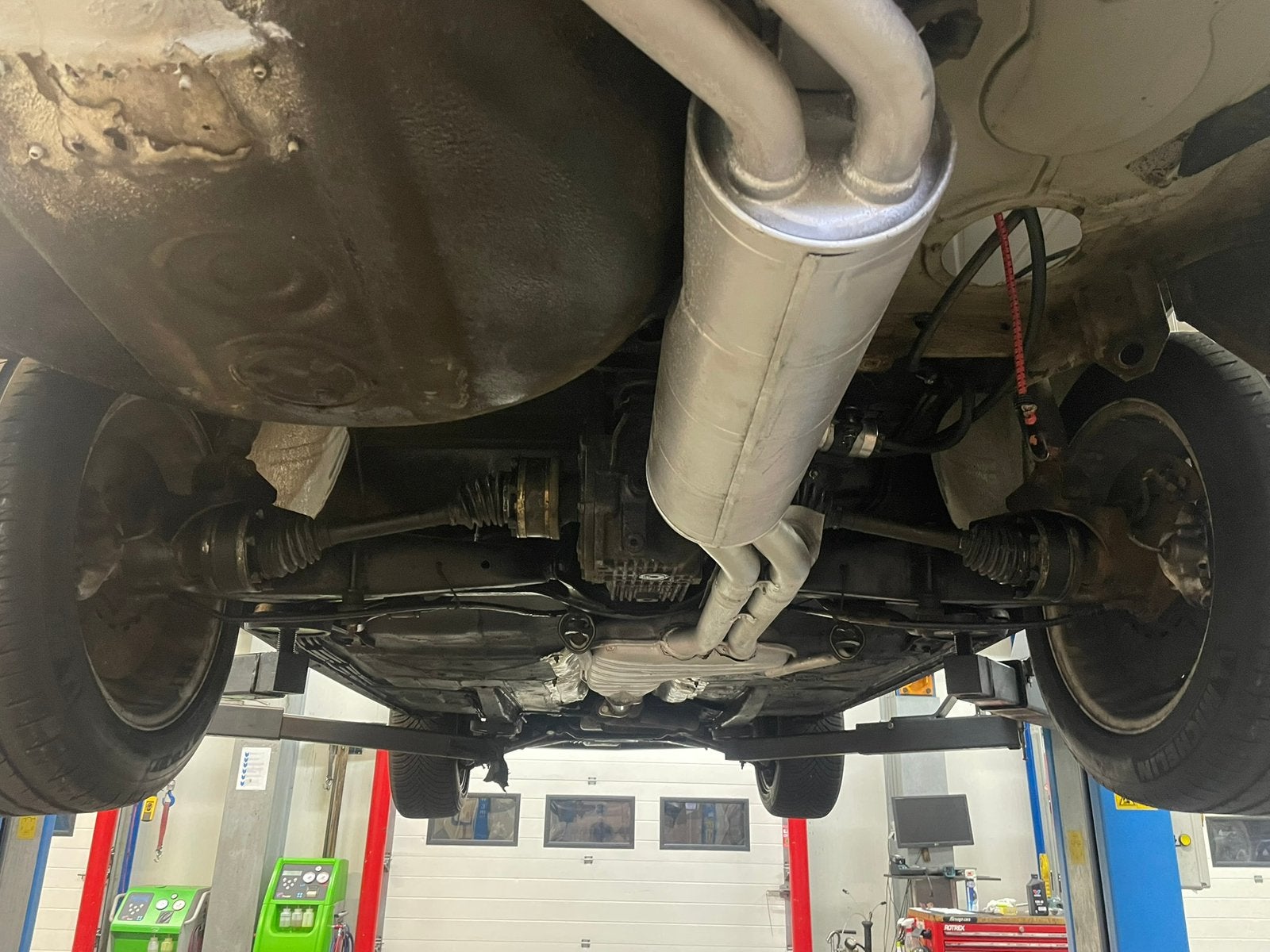 BMW E24 635csi zeldzame m90 motronic uitvoering, foto 12