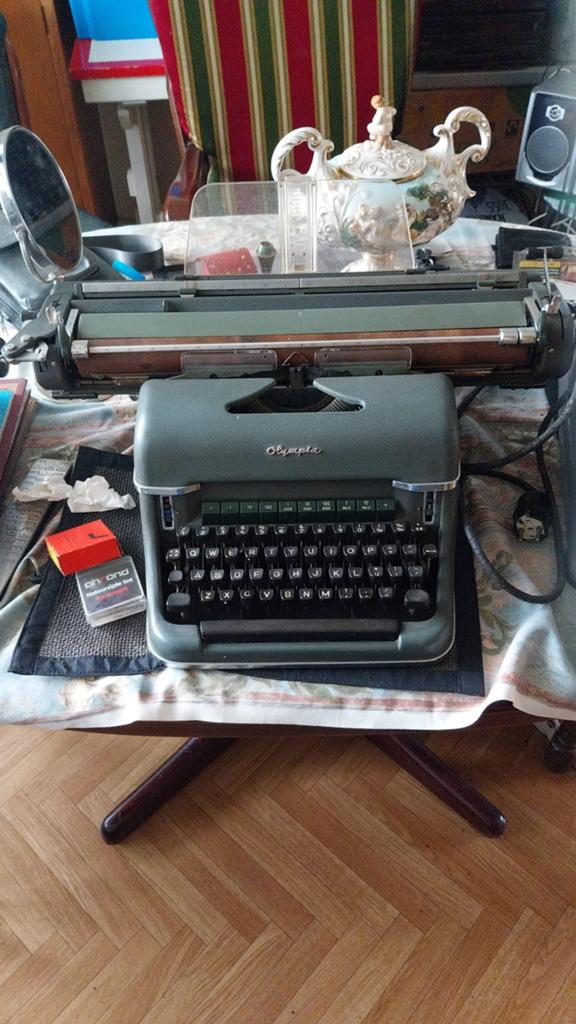 Typemachine olympia, Ophalen