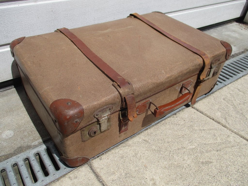 Vintage bruine koffer met riemen, Overige materialen, Gebruikt, 50 tot 60 cm, Ophalen of Verzenden