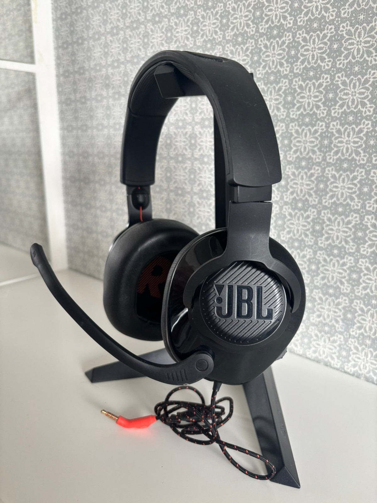 JBL Quantum 200 headset met beweegbare microfoon, Mute-functie, Ophalen of Verzenden, Zo goed als nieuw, Over-ear