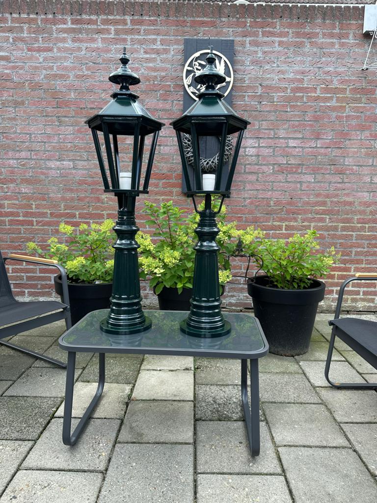 2 Gietijzeren Tuinlampen - Klassieke Buitenverlichting, Tuin en Terras, Buitenverlichting, Zo goed als nieuw, Staande lamp, IJzer