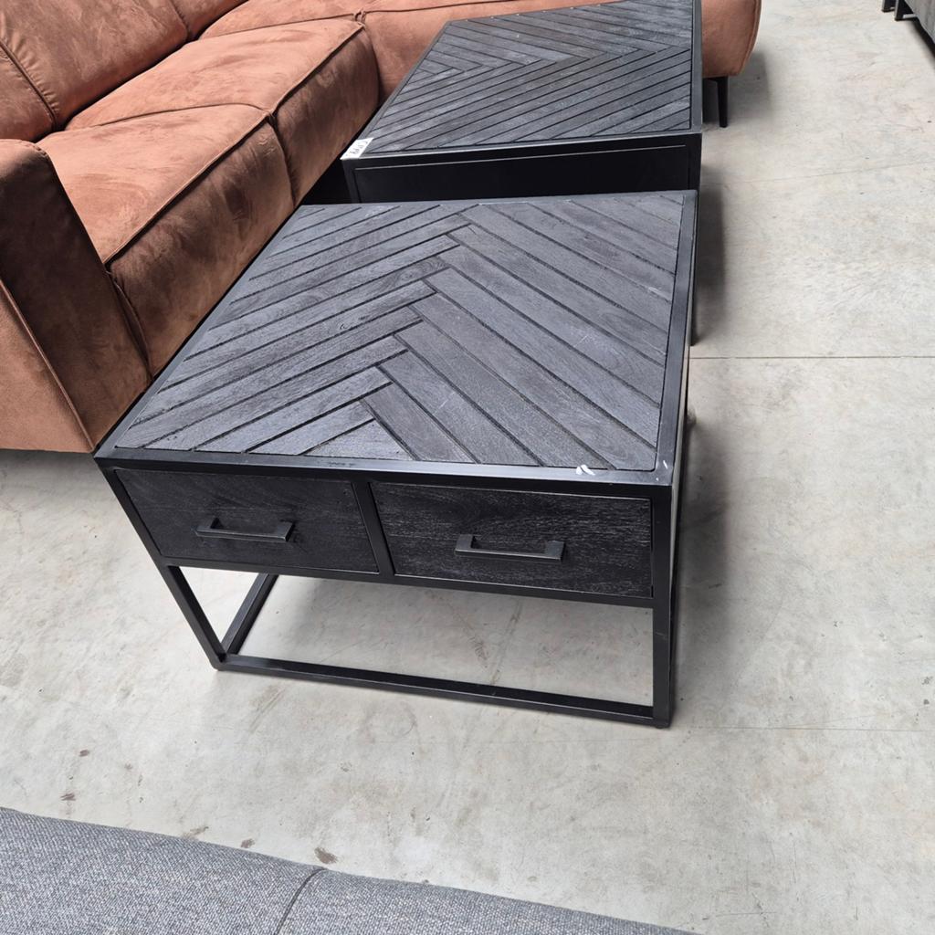 Zwarte latjes mango meubelen industrieel Floor, Huis en Inrichting, Kasten | Dressoirs, Ophalen of Verzenden, Nieuw, 25 tot 50 cm