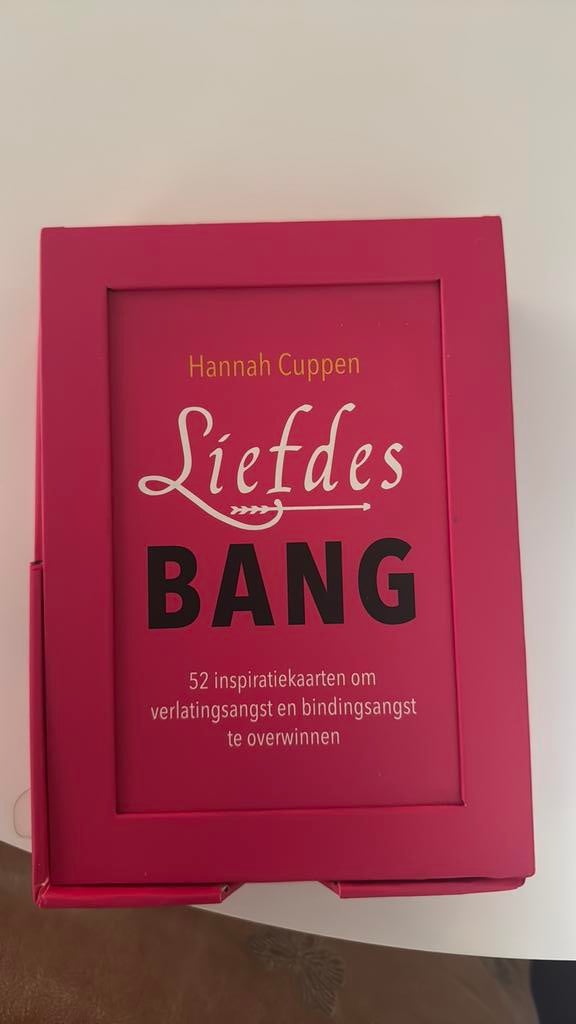 Hannah Cuppen - Liefdesbang, Ophalen of Verzenden, Zo goed als nieuw, Hannah Cuppen