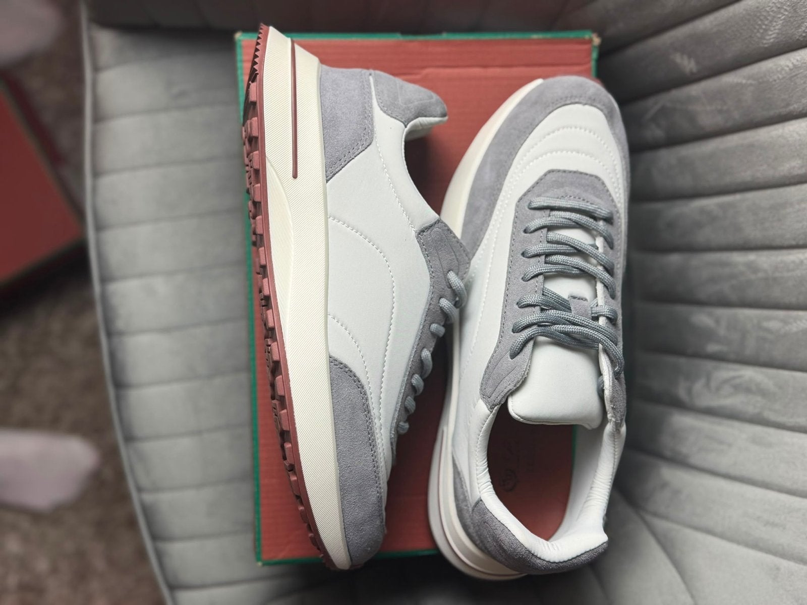 Loro Piana Sneakers - Nieuw in doos, Ophalen of Verzenden, Nieuw, Grijs, Sneakers of Gympen