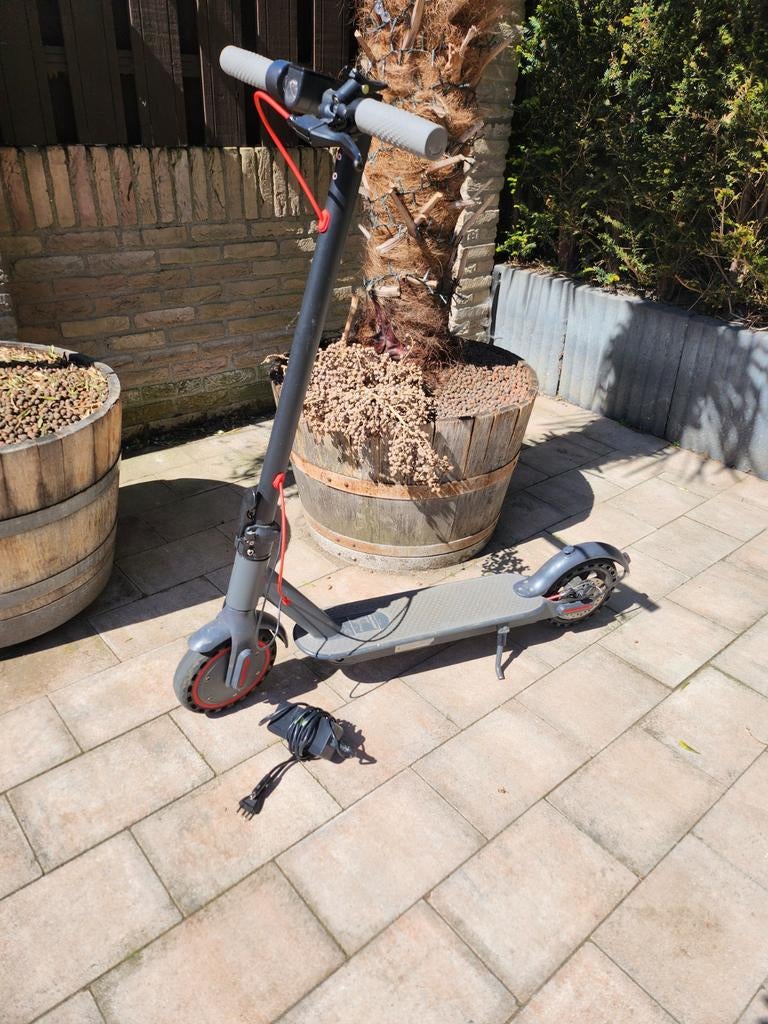 Aovopro elektrische step - Gebruikt, Fietsen en Brommers, Steps, Ophalen of Verzenden, Gebruikt, Elektrische step (E-scooter)