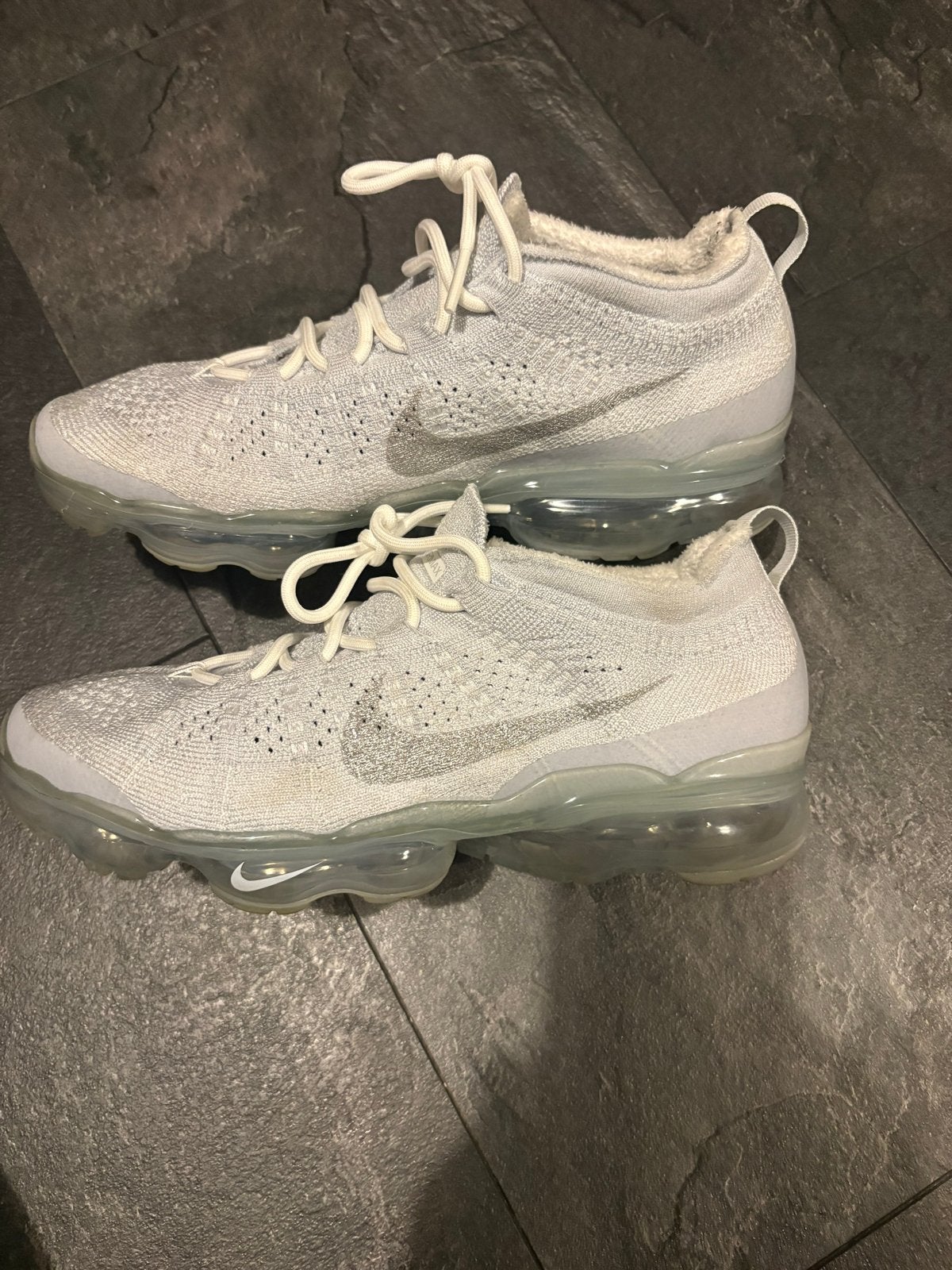Nike Air Vapormax Flyknit Wit/Grijs Maat 42 Collectors Item, Ophalen of Verzenden, Zo goed als nieuw, Wit, Sneakers of Gympen