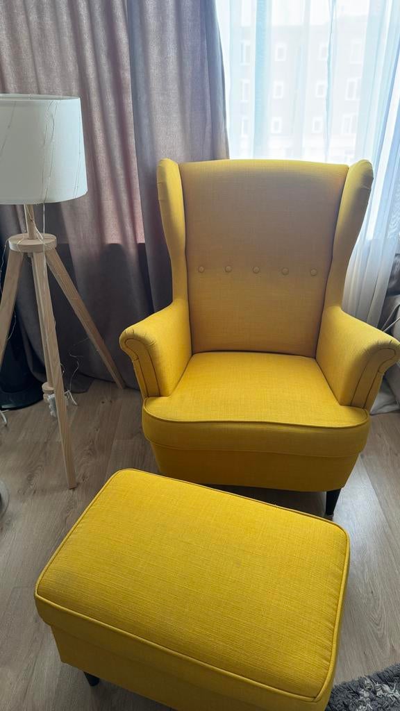 Gele fauteuil met voetenbank IKEA, Ophalen, Zo goed als nieuw, Stof, 75 tot 100 cm