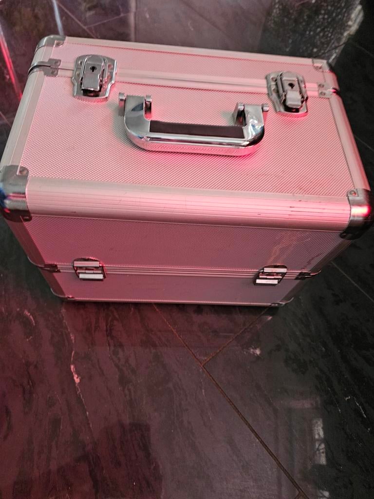 ZEER MOOIE ALUMINIUM KOFFER, Sieraden, Tassen en Uiterlijk, Koffers, Ophalen of Verzenden, Zo goed als nieuw, Metaal, Minder dan 50 cm