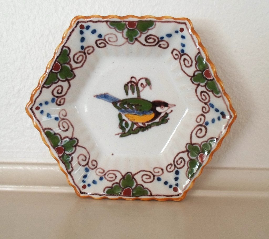 Schaaltje / wandbord. Makkum. Vogel op tak., Ophalen of Verzenden