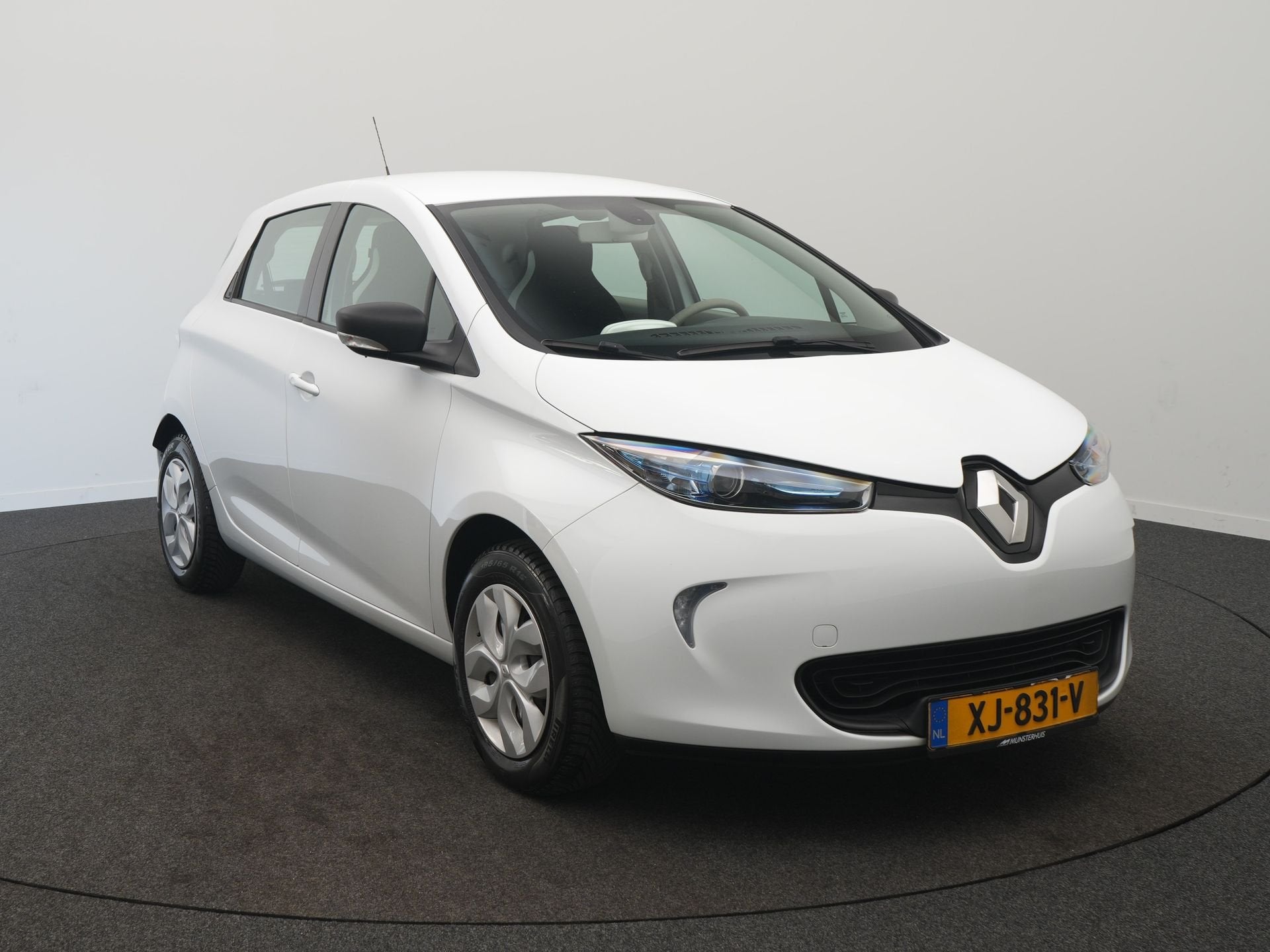 Renault ZOE R90 Life 41 kWh - RIJKLAARPRIJS - Koopaccu - Cru, 12 maanden, Stof, Gebruikt, Zwart