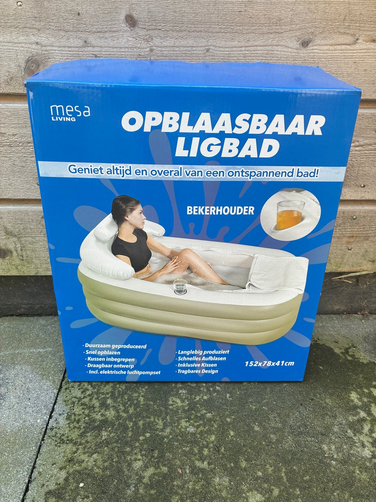 Opblaasbaar ligbad met bekerhouder en elektrische pomp, Ophalen of Verzenden, Zo goed als nieuw, Pomp