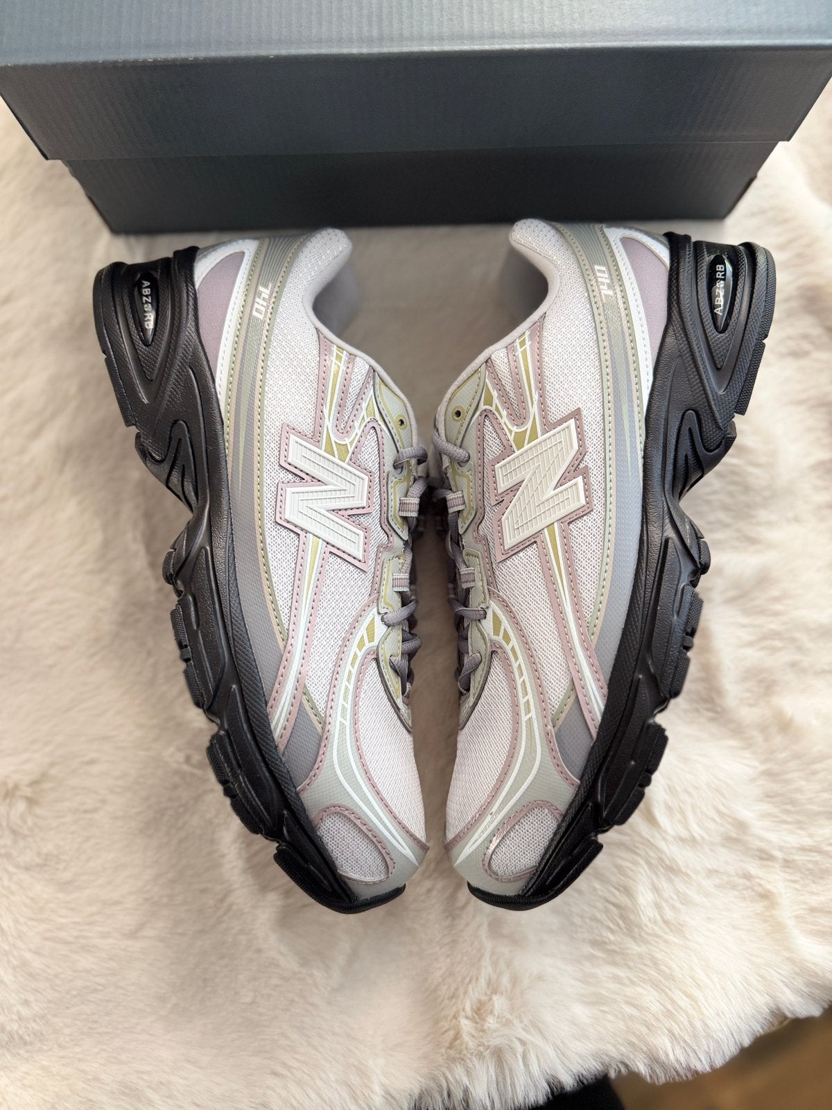 Nieuwe New Balance 740 46.5 beige bruin zwart Sneakermaatje, Kleding | Heren, Overige kleuren, Nieuw, Ophalen of Verzenden, Sneakers of Gympen