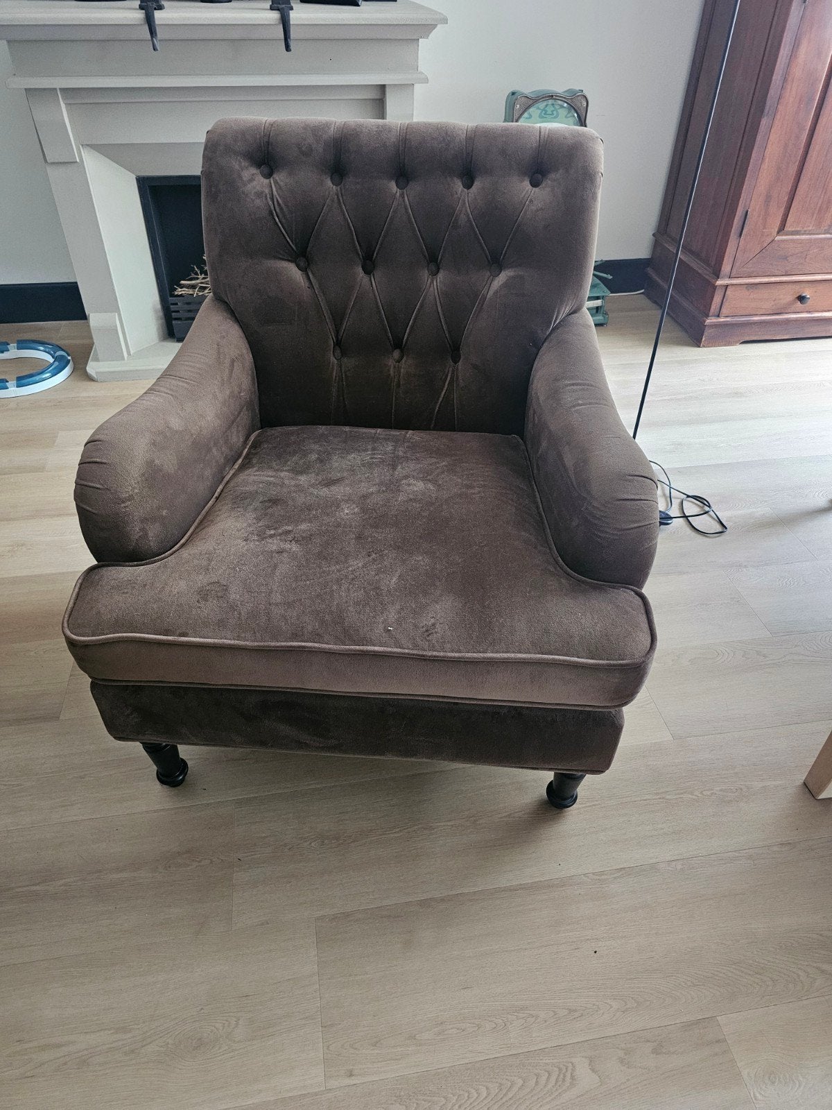 Gratis! Bruine fluwelen fauteuil, Huis en Inrichting, Fauteuils, Ophalen, 75 tot 100 cm, Zo goed als nieuw, Stof