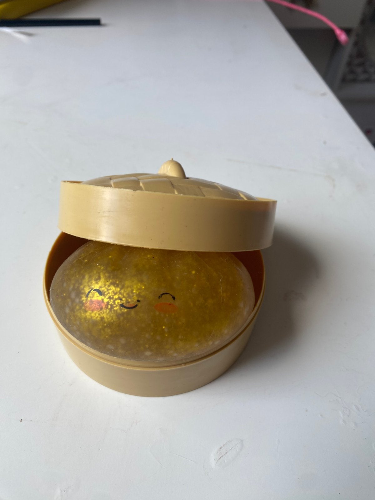 Golden glitter dumpling, Ophalen of Verzenden, Gebruikt