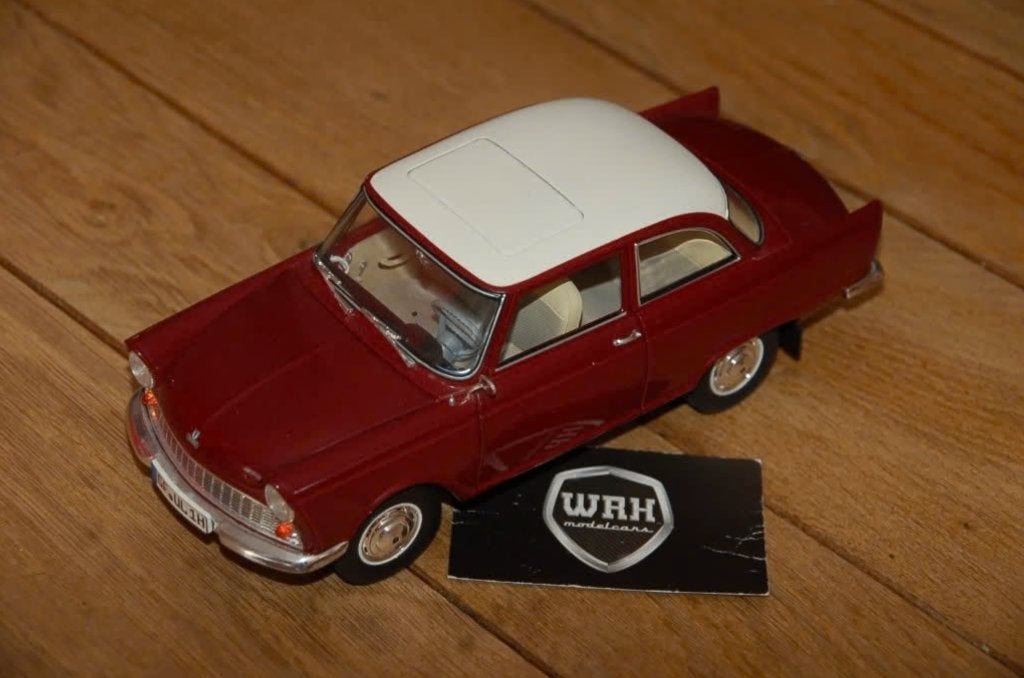 1:18 DKW JUNIOR dark red Revell no box WRH, Verzenden, Zo goed als nieuw, Auto, Revell