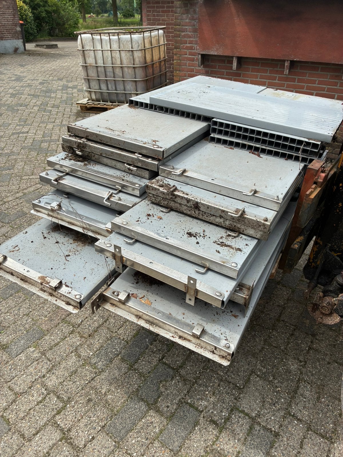Kuntstof hokafscheiding, Geslacht onbekend, Varken