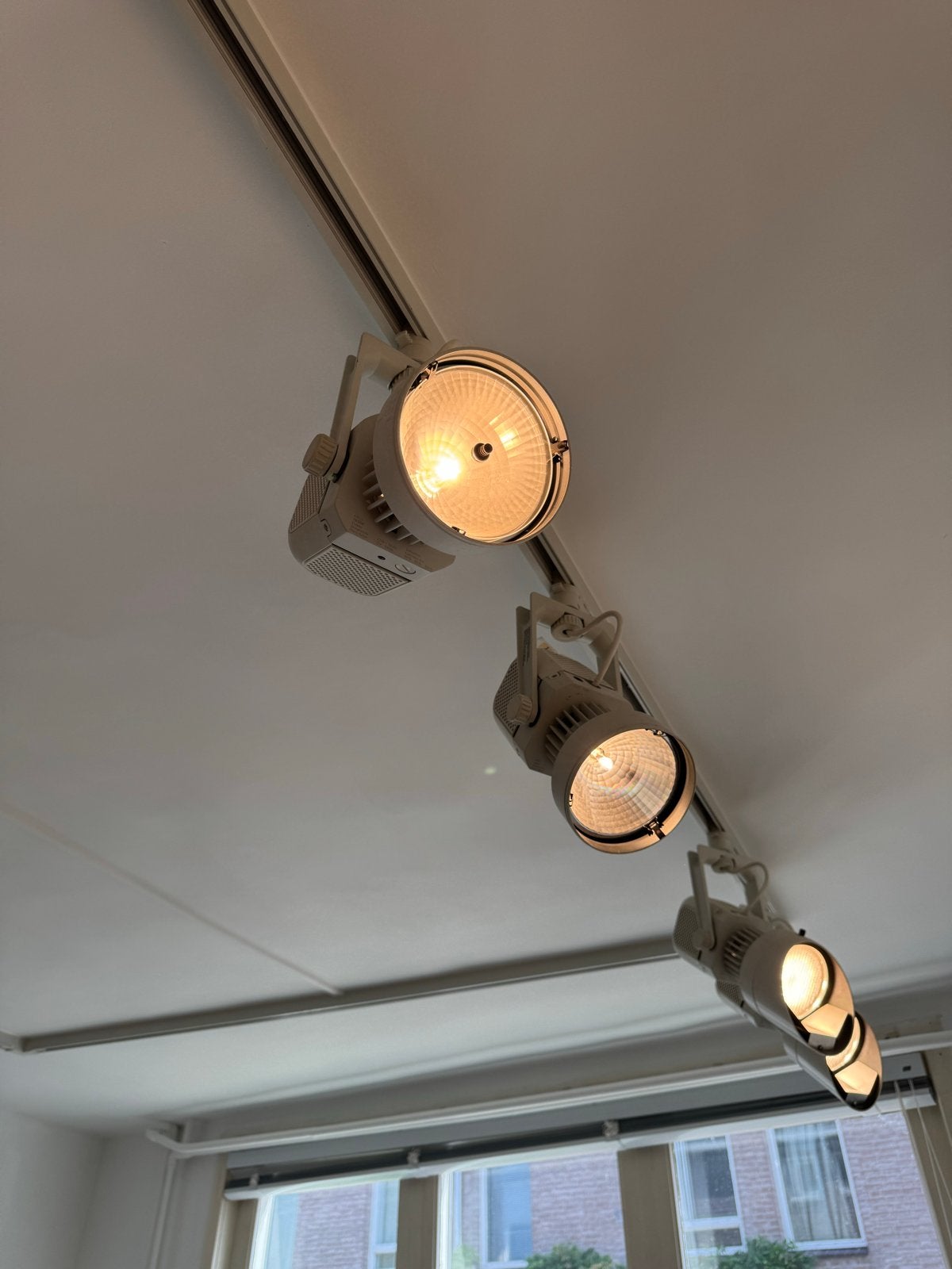 10x Erco spots: 8x recht, 2x schuin - Plafond/Wandspots, Huis en Inrichting, Ophalen, Halogeen, Gebruikt, Metaal of Aluminium