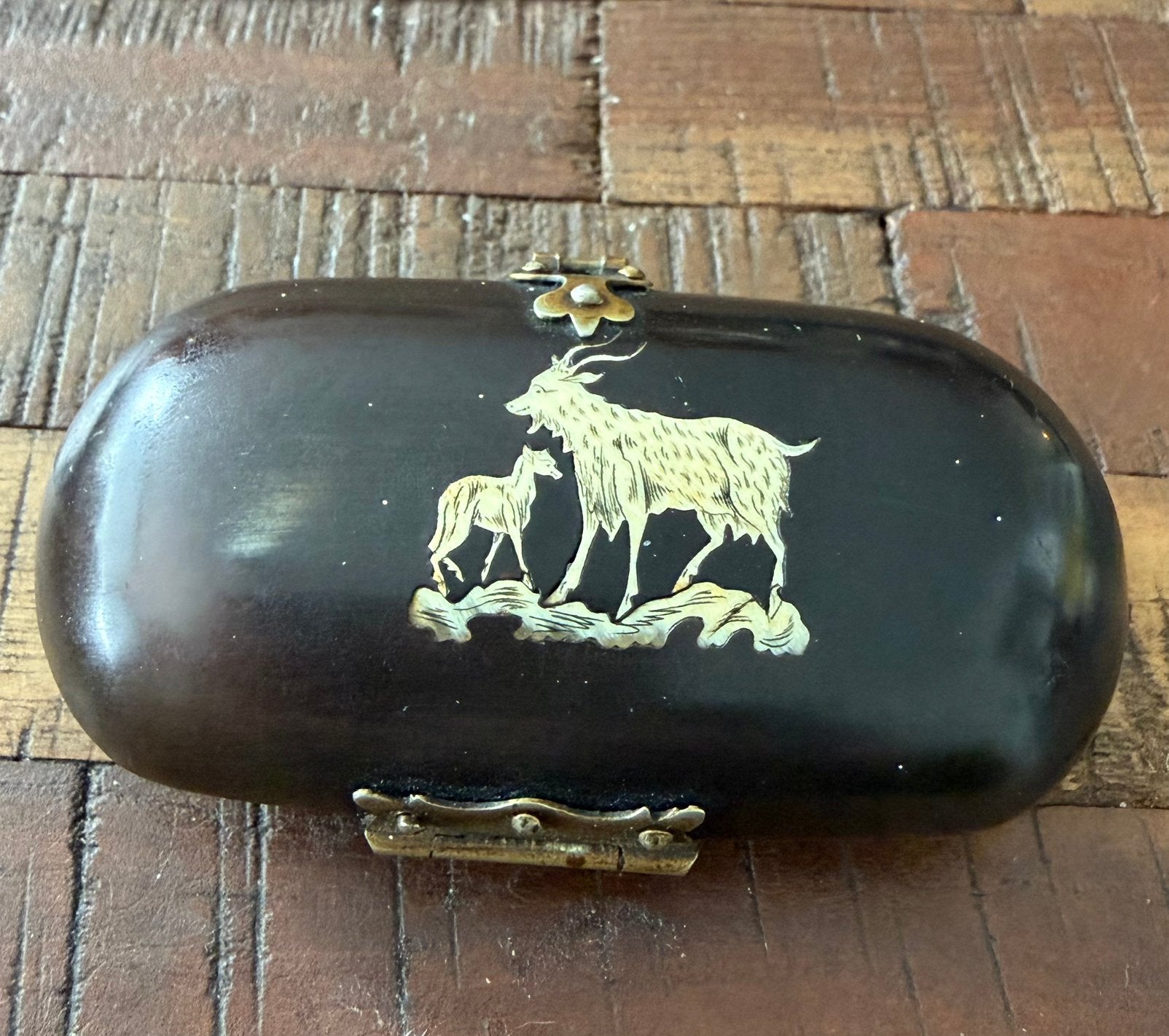 Antiek : oude luciferhouder met afbeelding geiten, Antiek en Kunst, Ophalen of Verzenden