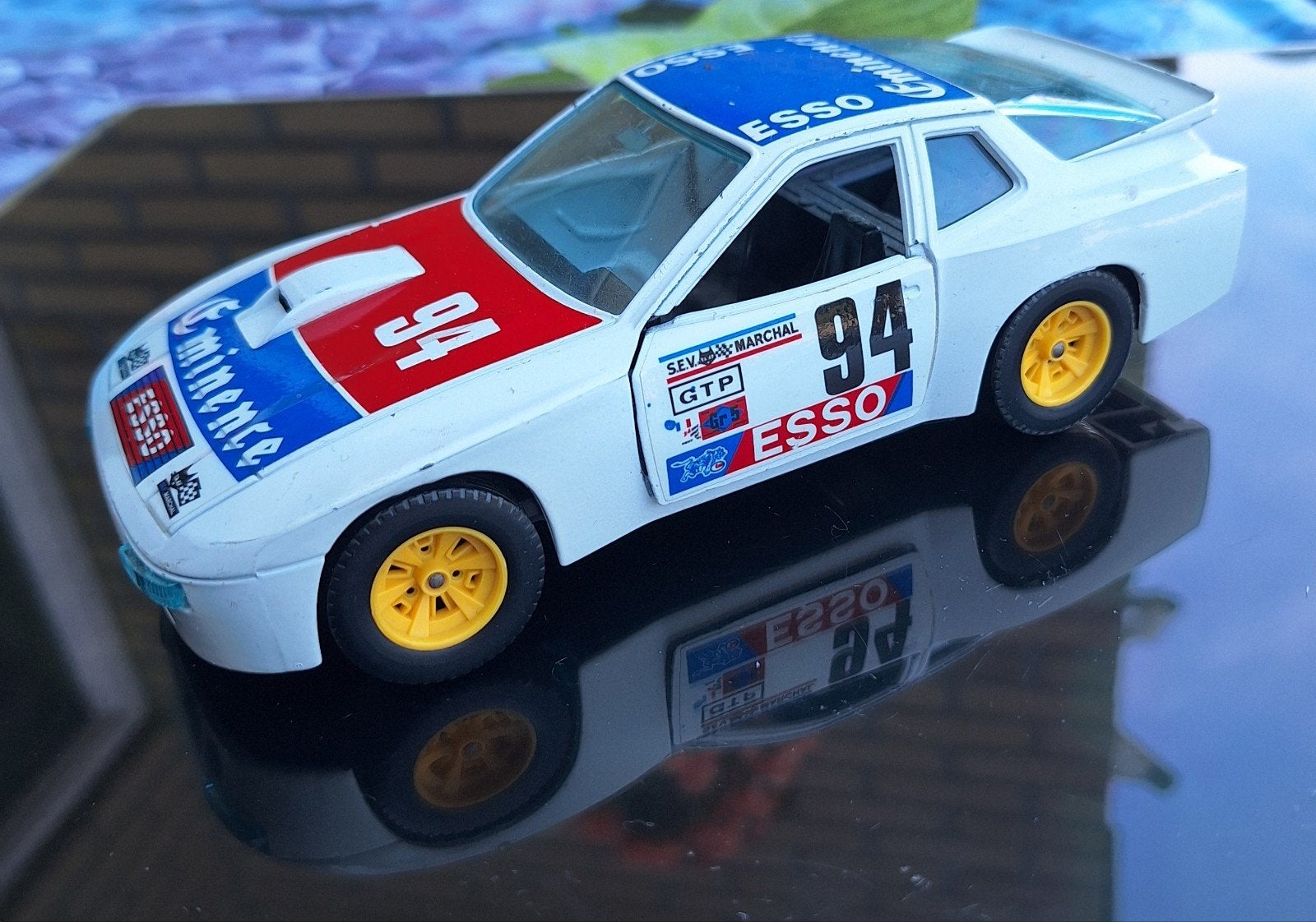 burago porsche 924 turbo, Ophalen of Verzenden, Zo goed als nieuw, Auto, Bburago
