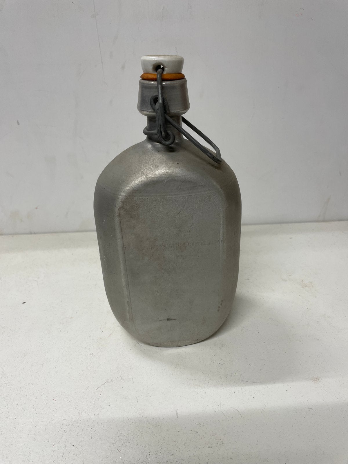 Vintage Aluminium Veldflessen met Porseleinen Dop, Ophalen of Verzenden