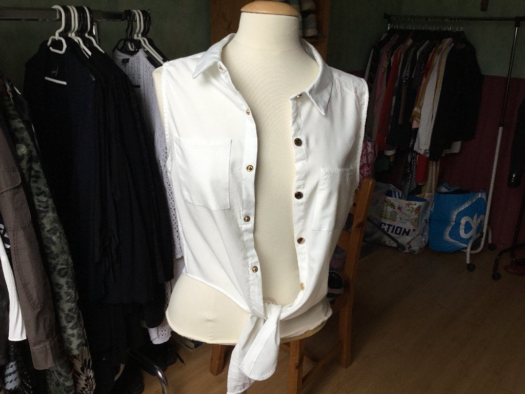 Wit mouwloos blouse van delousion. Maat m, Maat 38/40 (M), Wit, Delousion, Ophalen of Verzenden