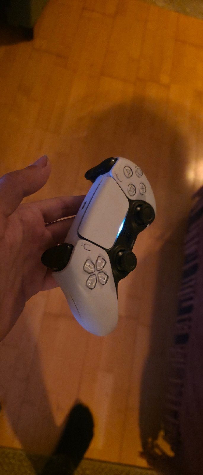 Foto 4 van PlayStation 5 slim digital + controller en charge station