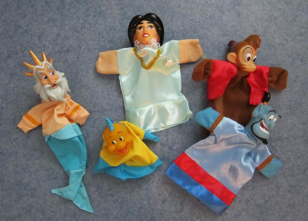 POPPENKAST POPPEN 5 stuks, Kinderen en Baby's, Speelgoed | Poppen, Ophalen, Zo goed als nieuw, Overige typen