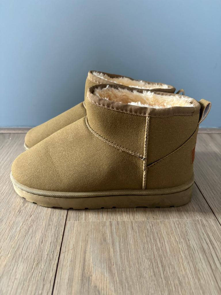 Sport best fashion laarzen - maat 41., Kleding | Dames, Zwart, Nieuw, Ophalen of Verzenden, Pantoffels of Sloffen