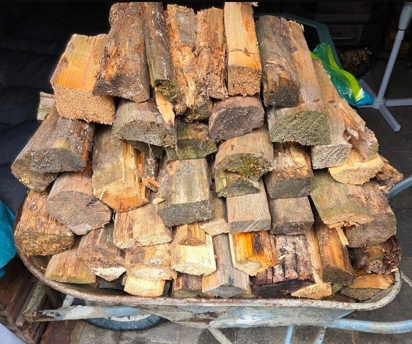 Brandhout: Gemengd Hout voor Gezellige Avonden, Tuin en Terras, Minder dan 3 m³, Ophalen, Overige houtsoorten, Blokken