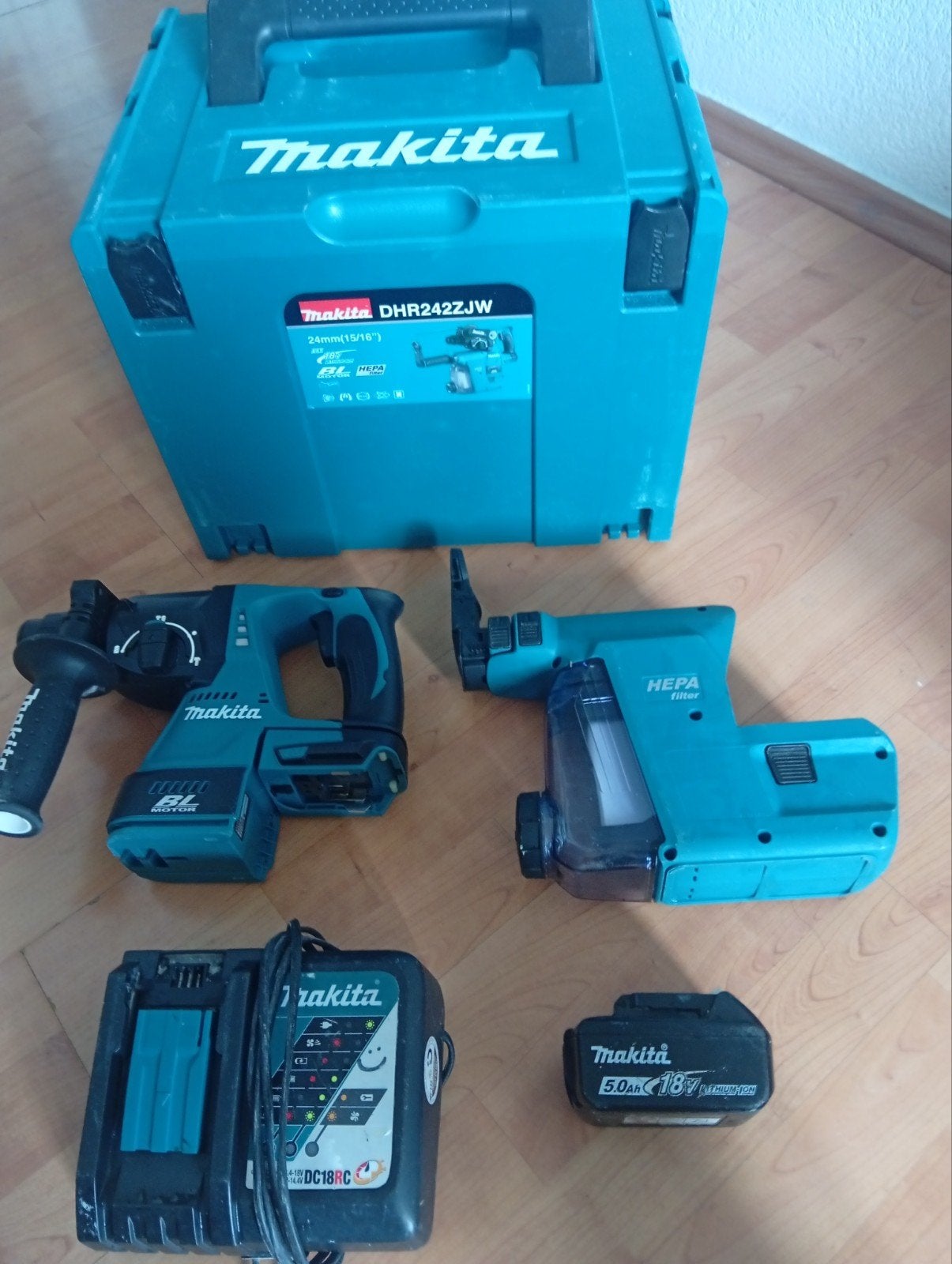 Makita DHR242ZJW Accu Boorhamer met Hakfunctie - Z.G.A.N., Doe-het-zelf en Verbouw, Gereedschap | Boormachines, Ophalen of Verzenden