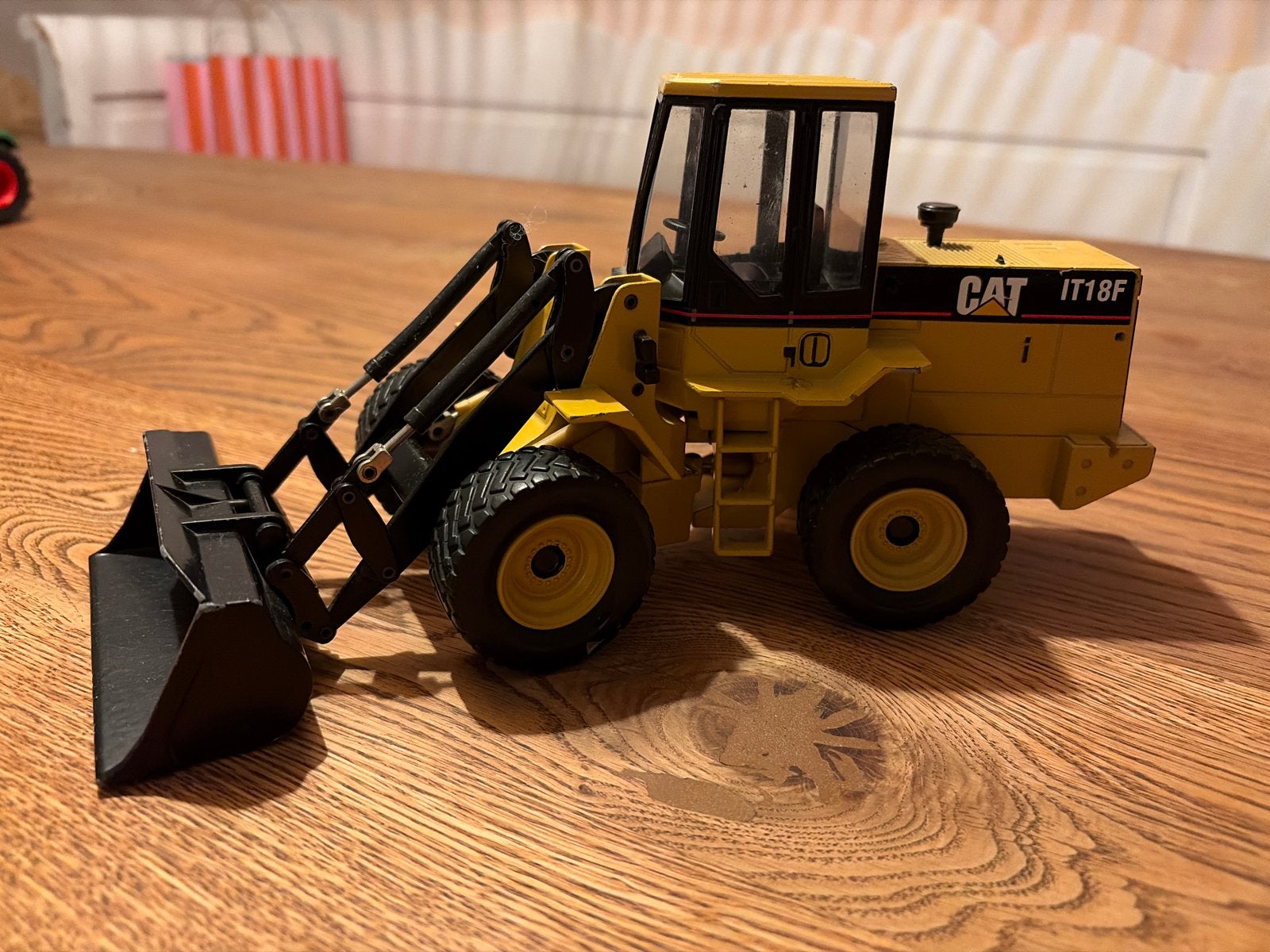 CAT IT18F Wiellader Model JOAL 1:25, Ophalen of Verzenden, Gebruikt