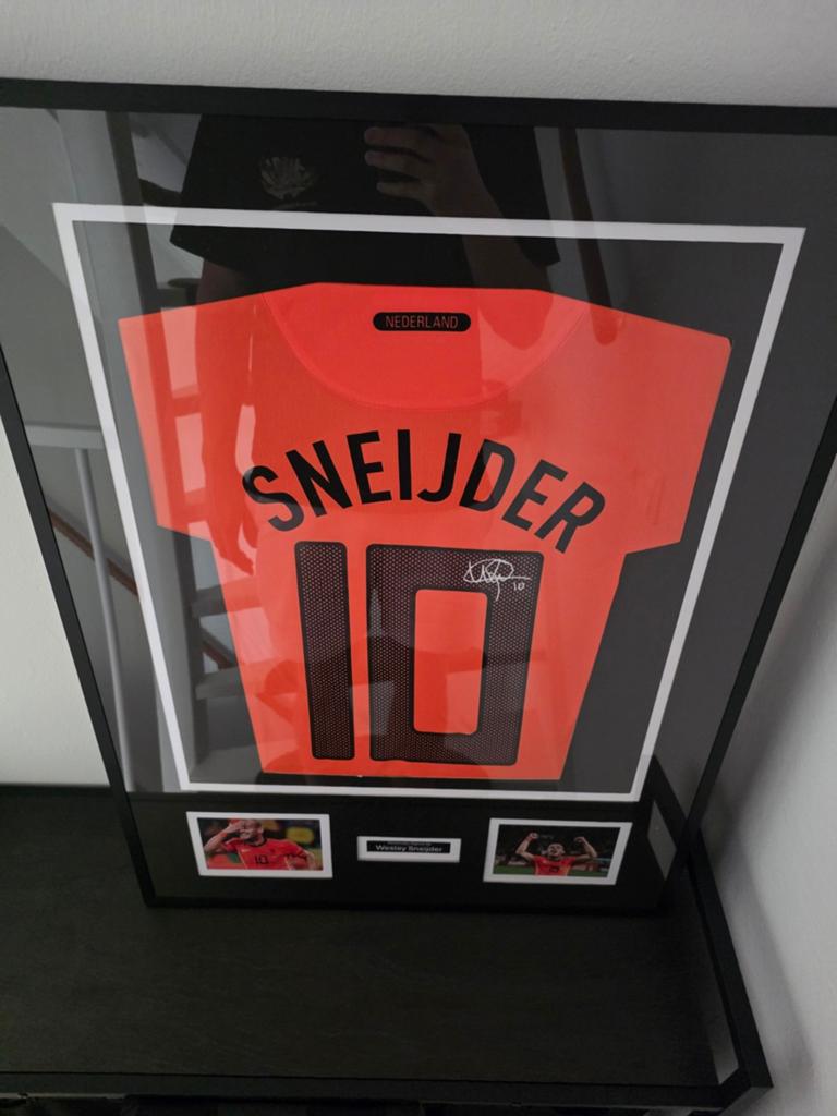 Ingelijst gesigneerd shirt Wesley Sneijder, Ophalen of Verzenden, Buitenlandse clubs, Shirt