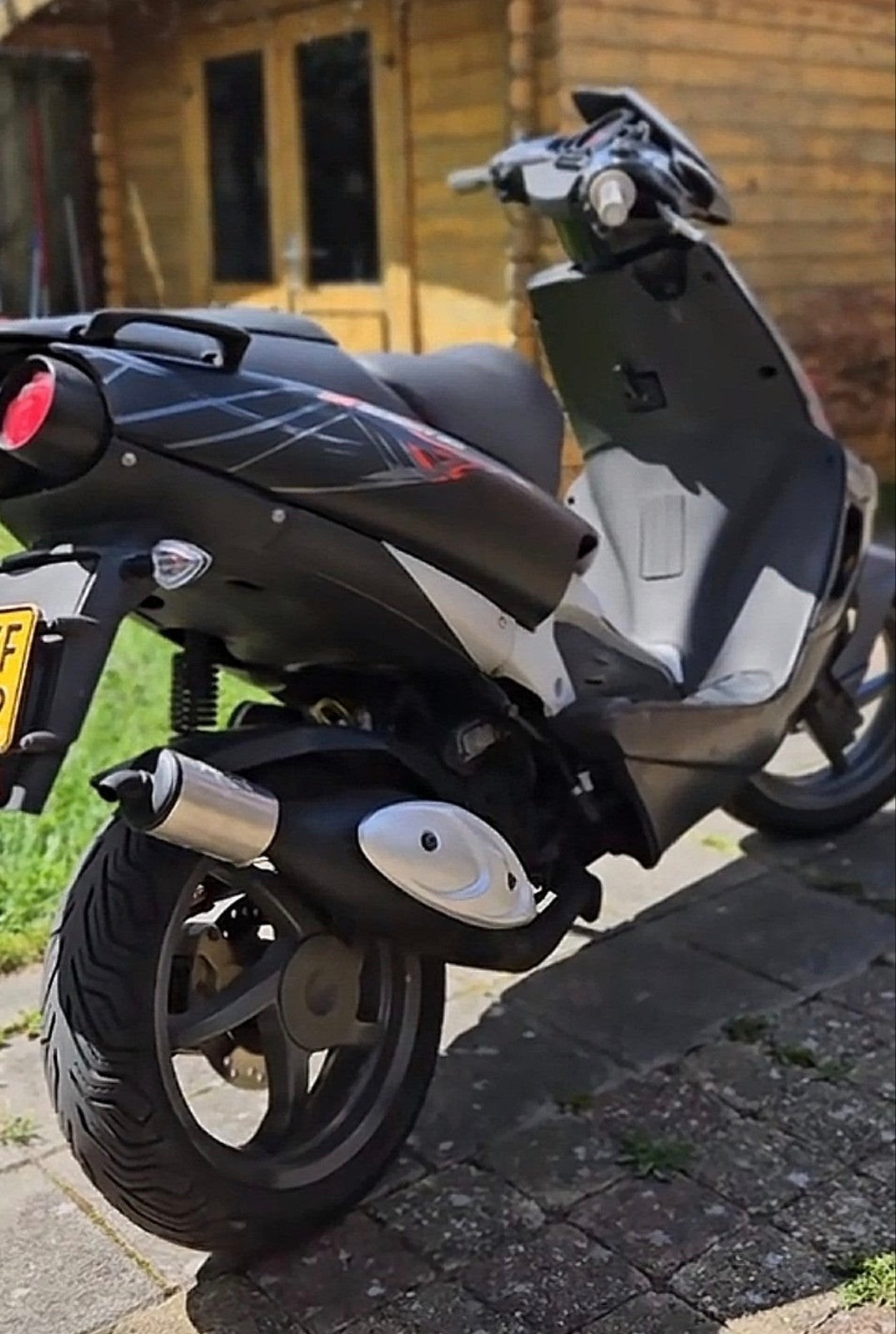 Aprilia SR 70cc - Volledig gereviseerd, 93 GPS!, Fietsen en Brommers, Scooters | Aprilia, Gebruikt, Maximaal 45 km/u, 70 cc, SR 50