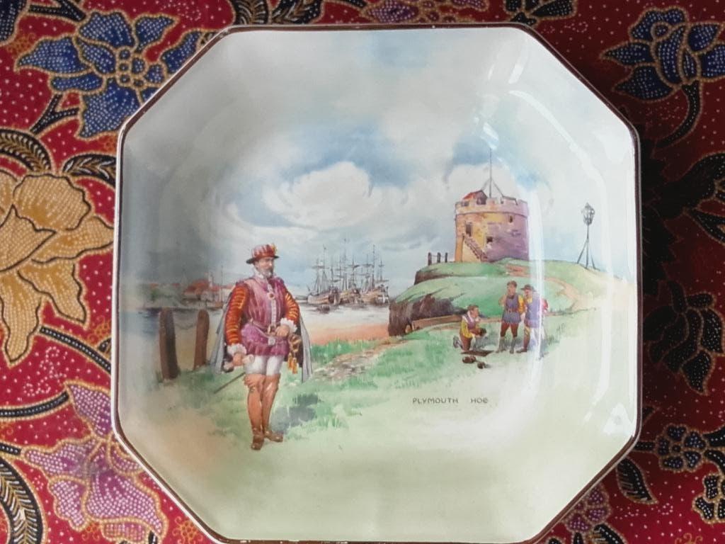 Mooi oud bord uit Engeland van Royal Doulton 22,3 cm.