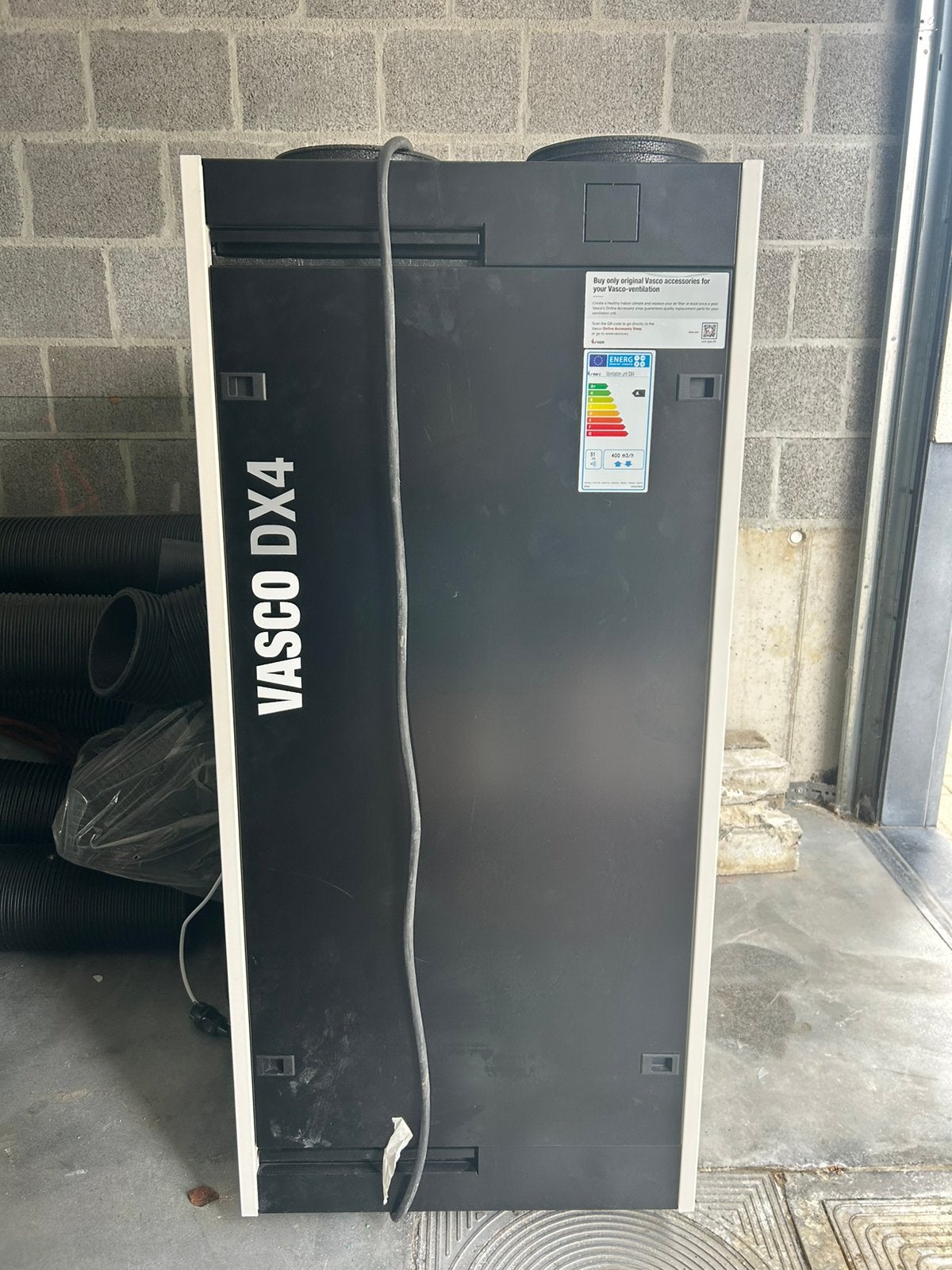 Wit met zwart ventilatiesysteem, Ophalen, Nieuw