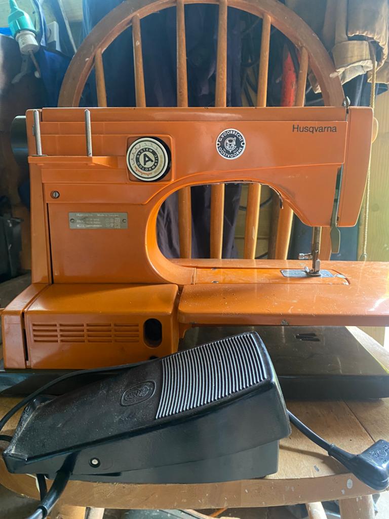 Husqvarna 2000 naaimachine, Ophalen