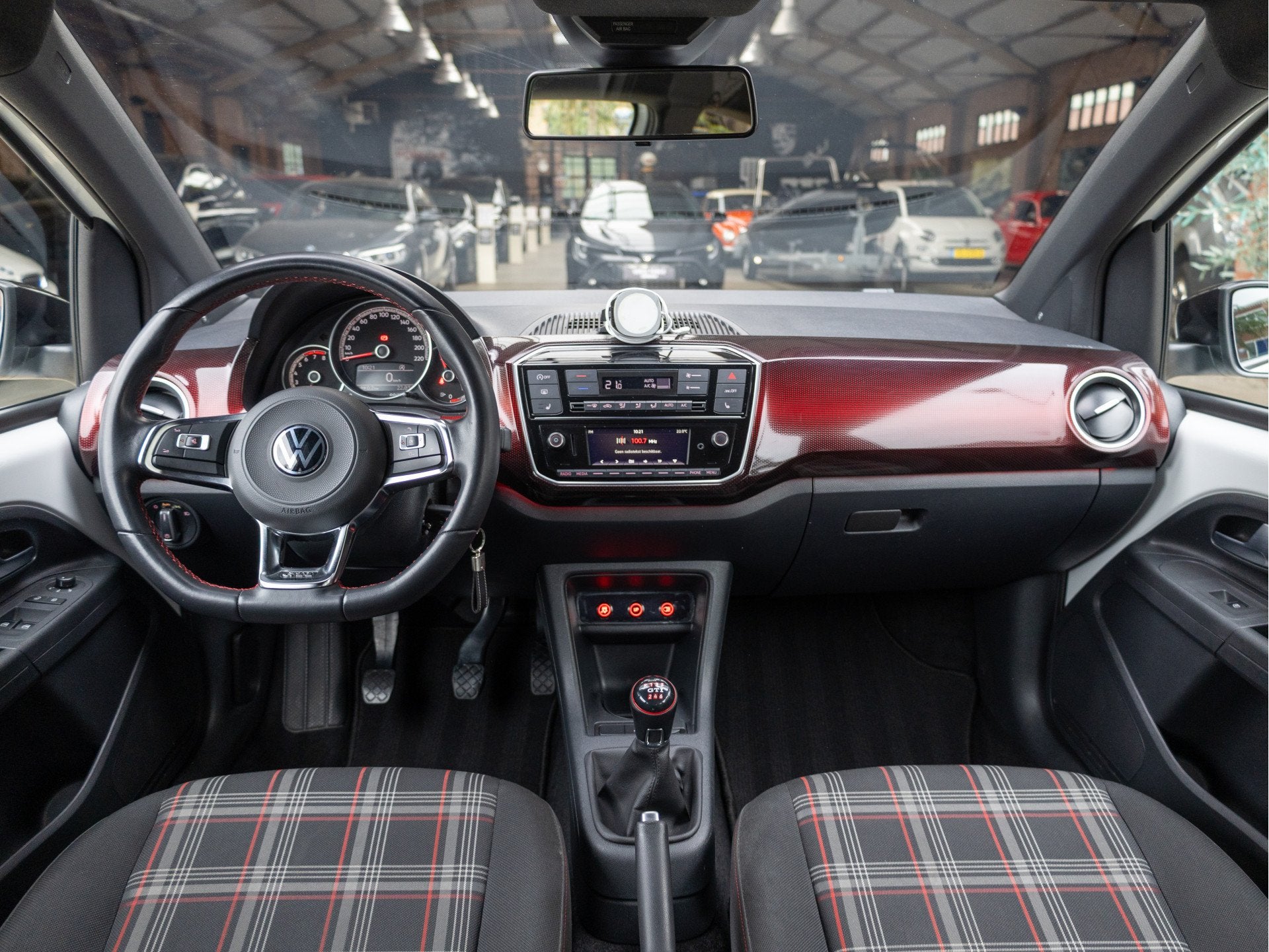 Volkswagen up! 1.0 TSI GTI *Beats | Cruise | Clima | Stoelve, Voorwielaandrijving, Gebruikt, 4 stoelen, 116 pk