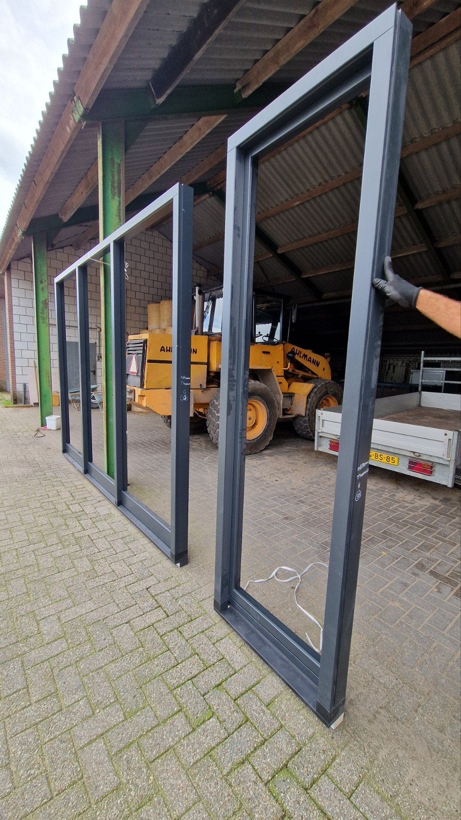 2 stuks hardhouten kozijnen, Doe-het-zelf en Verbouw, Kozijnen en Schuifpuien, Ophalen, Nieuw, Hout, Raamkozijn