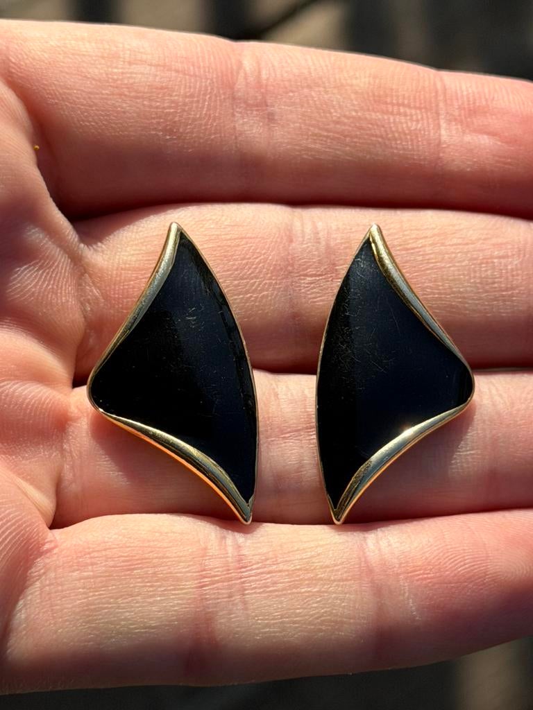 Trifari Mooie vintage oorbellen, Sieraden, Tassen en Uiterlijk, Ophalen of Verzenden, Zo goed als nieuw, Overige materialen
