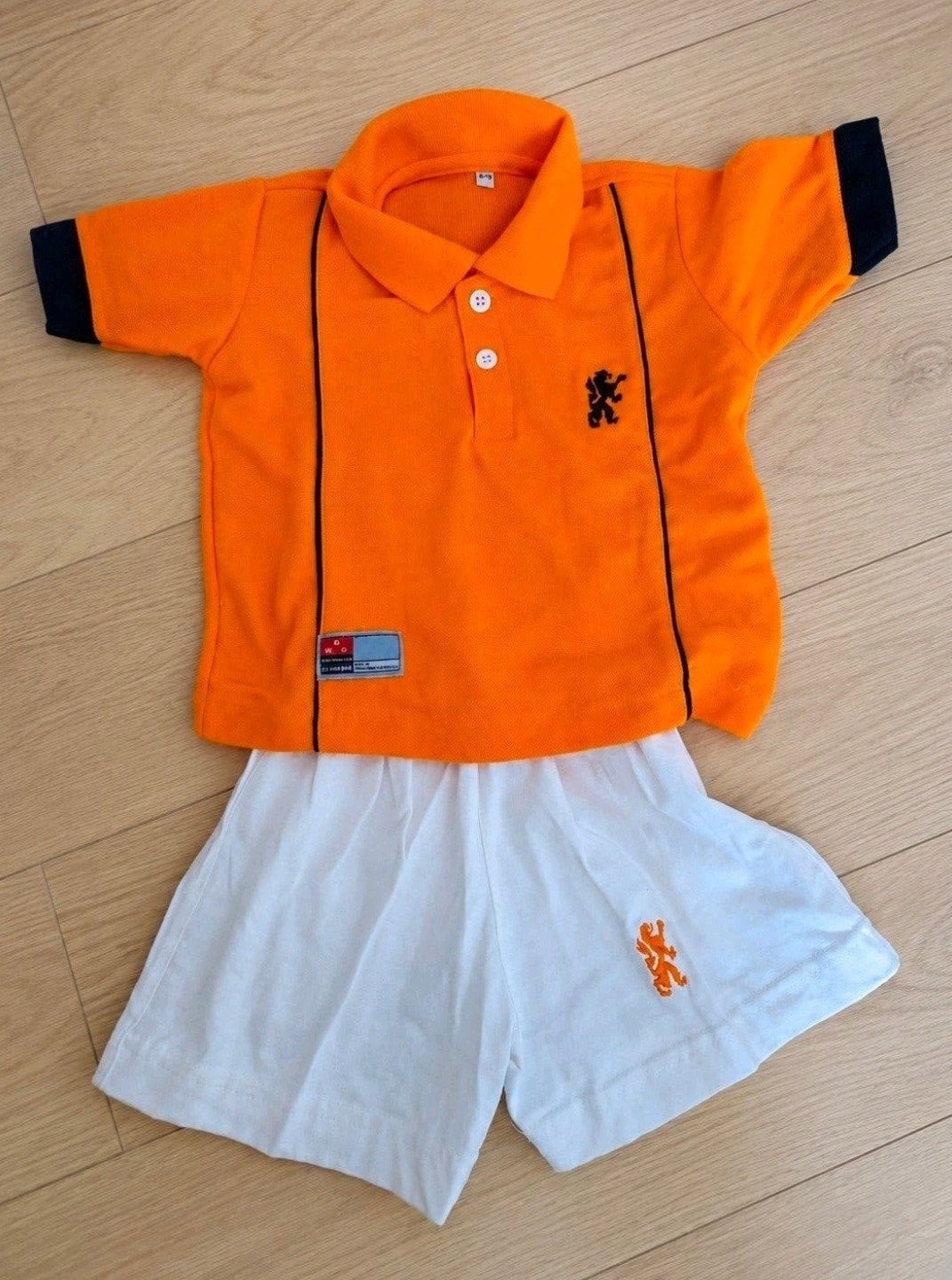 Voetbalpakje baby maat 6-9 maanden - in verpakking, Ophalen of Verzenden, Nieuw, Jongetje of Meisje