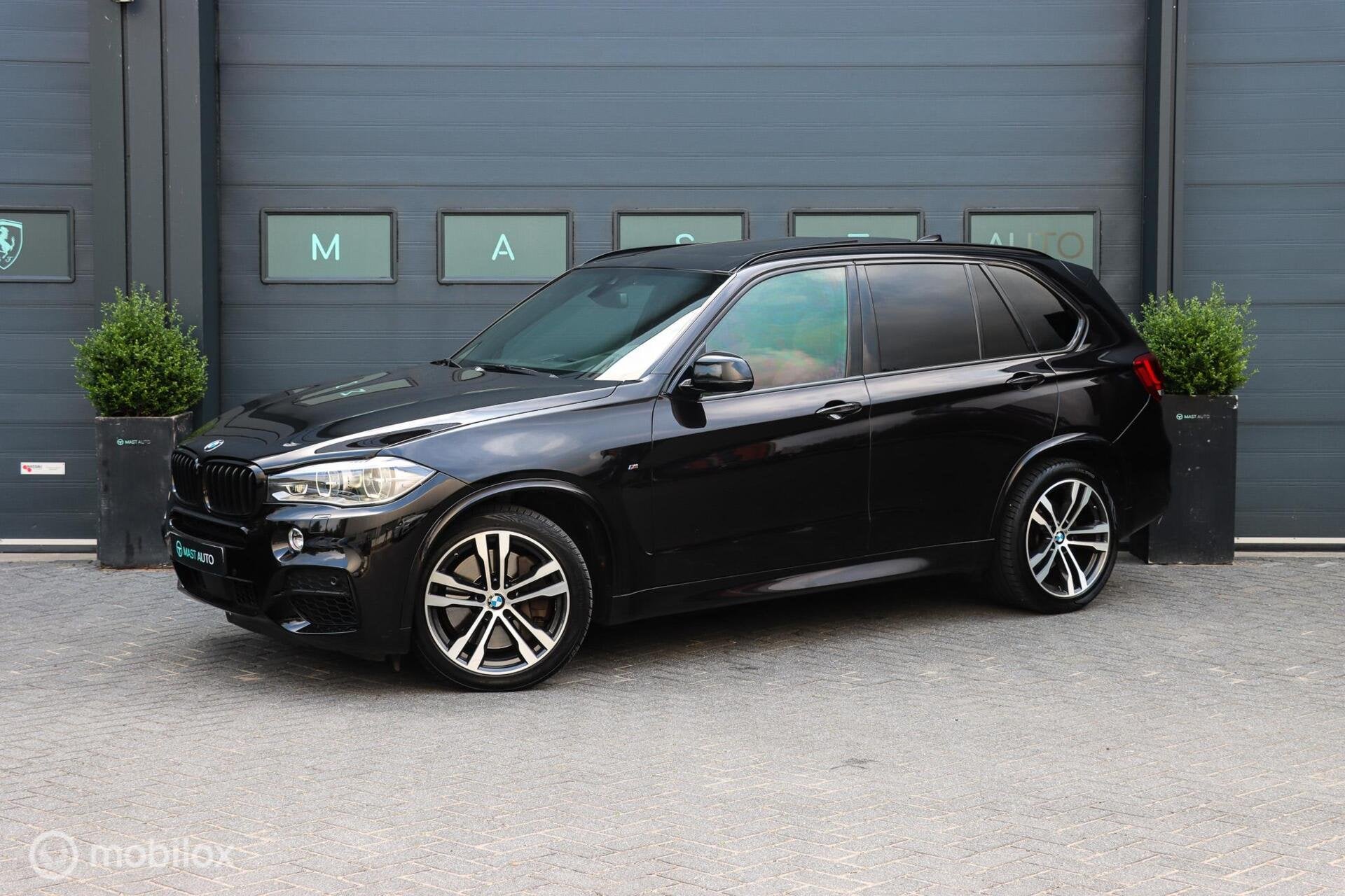 BMW X5 M50d|PANO|B&W AUDIO|MEMORY|HUD|SOFT CLOSE|LEDER, Auto's, Automaat, 15 km/l, 2993 cc, Automatische klimaatregeling