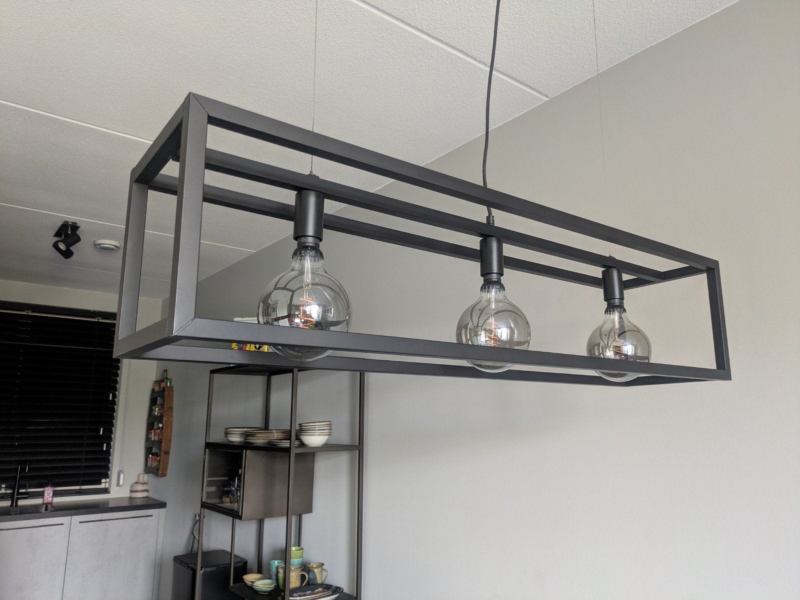 Industriële Zwarte Hanglamp met 3 LED Lampen, Ophalen, E27 (groot), Zo goed als nieuw, Modern industrieel