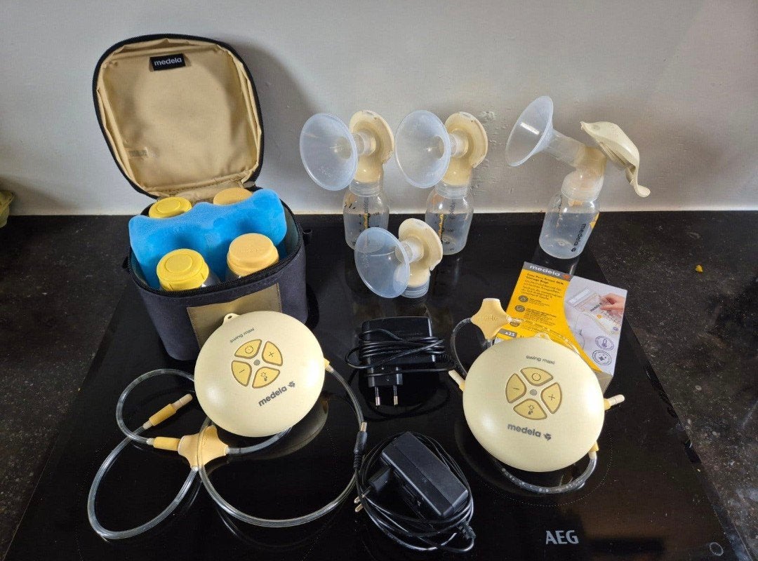 2x Medela Maxi Swing dubbele borstkolf + Handkolf + Koeltas, Gebruikt, Medela, Borstkolf, Dubbelzijdig