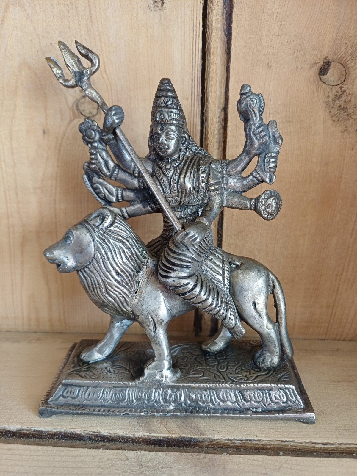 Godin Durga op Leeuw Vahana, Antiek en Kunst, Ophalen of Verzenden, Metaal, Minder dan 20 cm, Overige onderwerpen