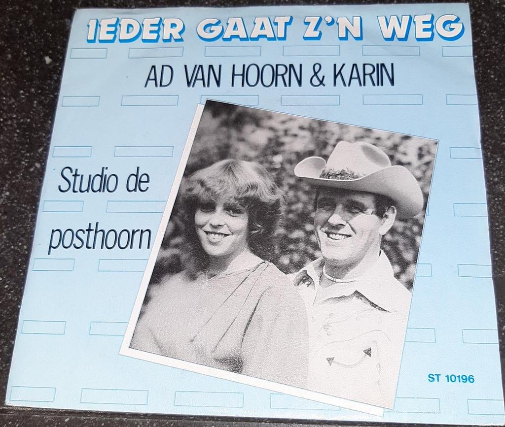 Ad van Hoorn & Karin ieder gaat z'n weg, 7 inch, Single, Ophalen of Verzenden, Zo goed als nieuw