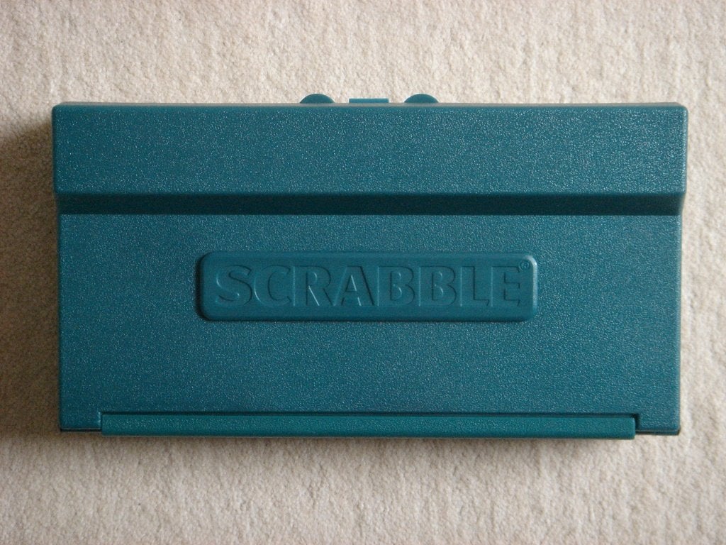 LEUK: Travel Scrabble DeLuxe in cassette, Hobby en Vrije tijd, Gezelschapsspellen | Bordspellen, Ophalen, Gebruikt, Spear Spellen