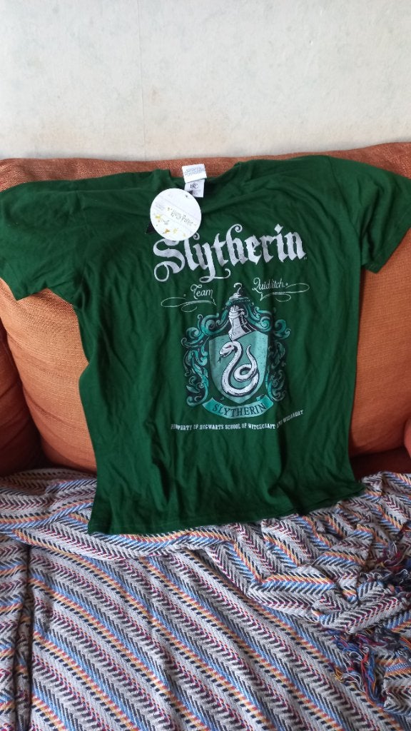 Harry Potter Slytherin T-shirt - Nieuw met kaartje, Ophalen of Verzenden, Nieuw, Gebruiksvoorwerp
