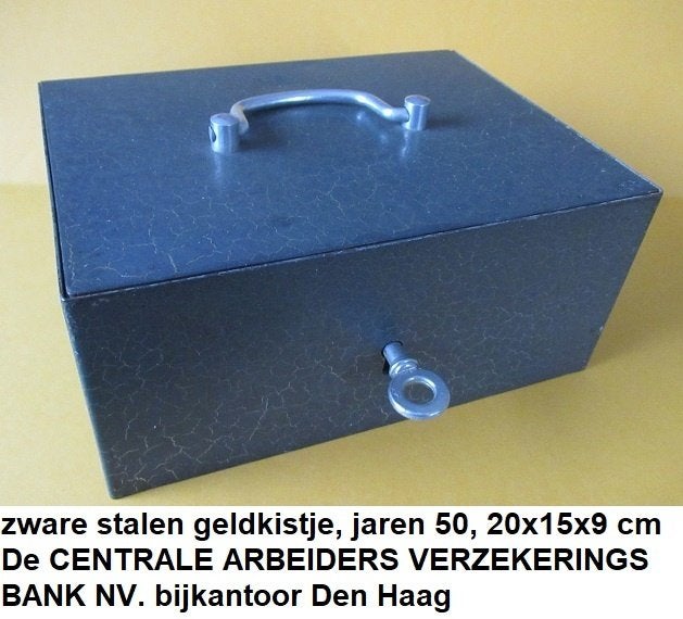 zwaar metalen geldkist uit de jaren 50, DE CENTRALE verzek., Ophalen of Verzenden, Zo goed als nieuw