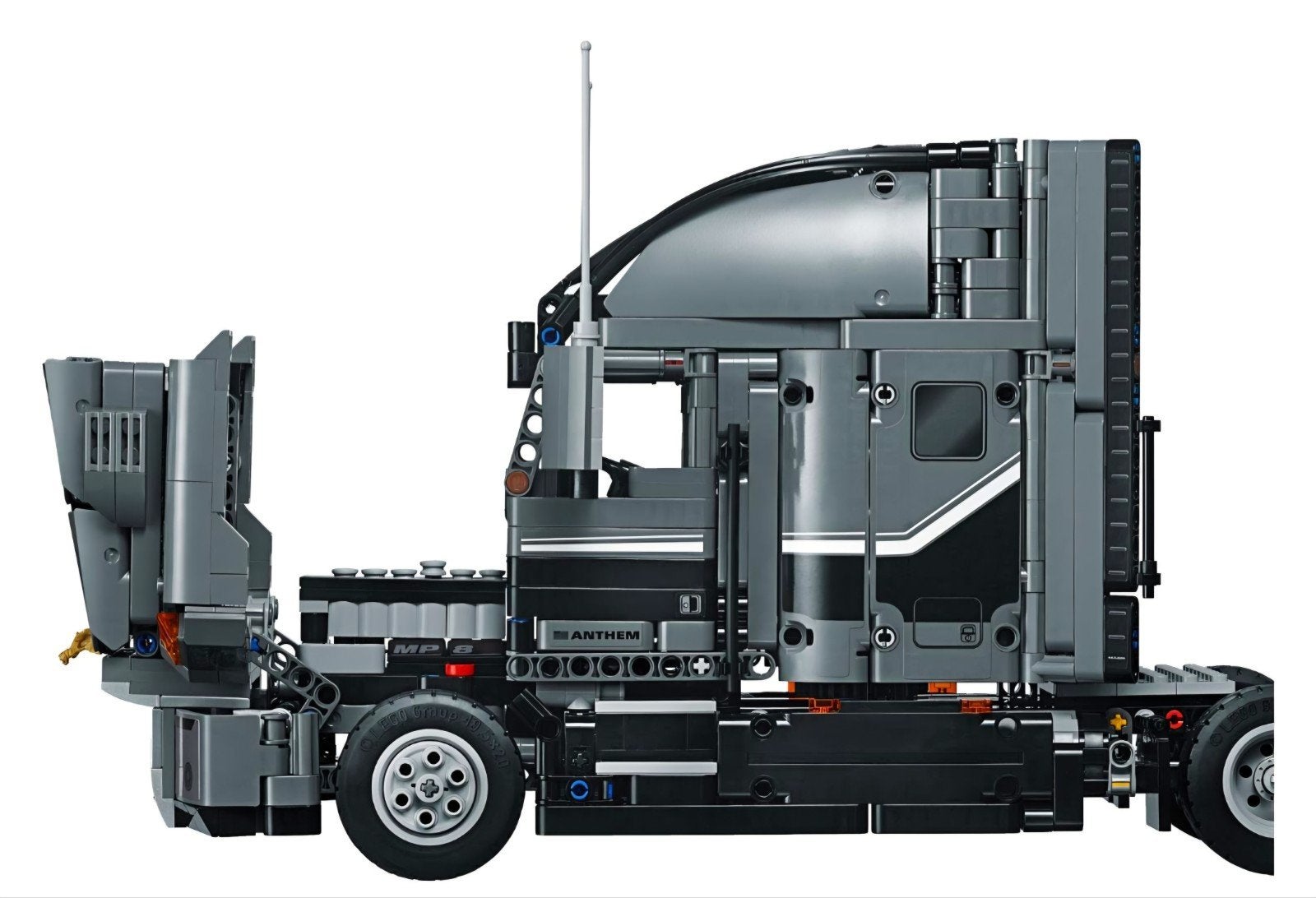 Foto 8 van LEGO Technic Mack Anthem 42078 - Zo goed als nieuw