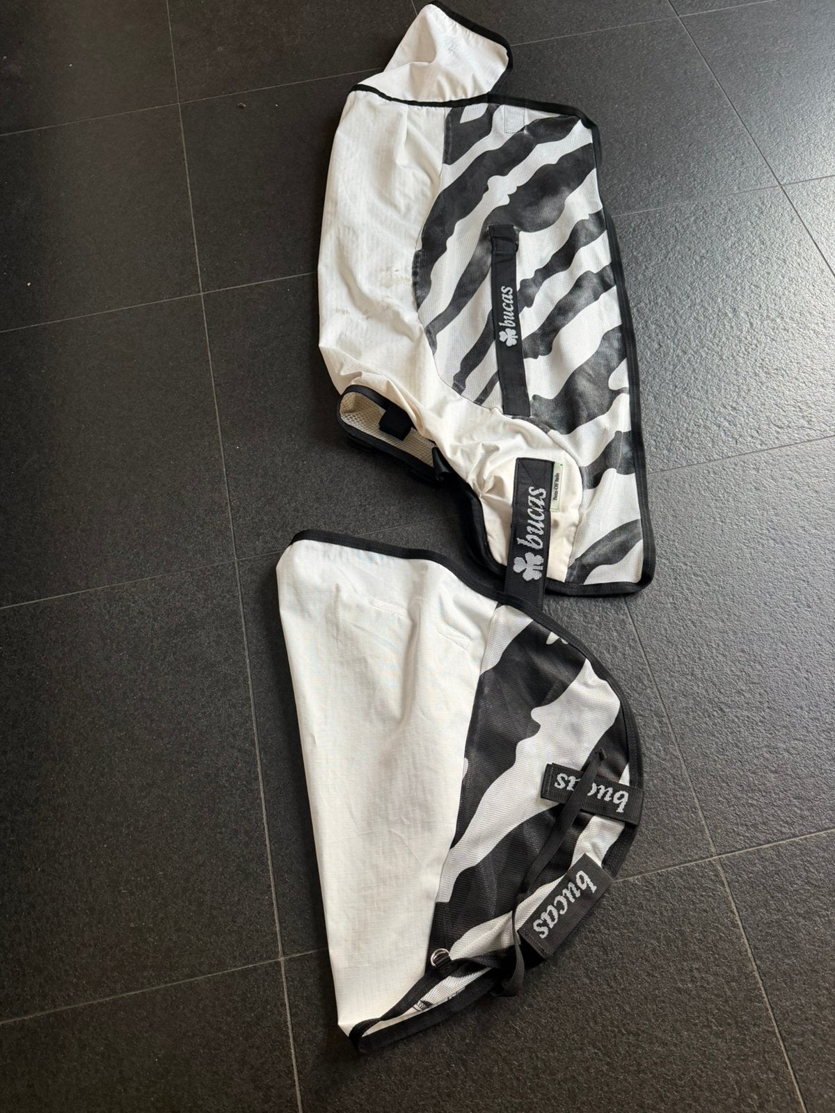 Bucas buzz off rain & neck 115/3.9, Gebruikt, Overige maten, Bucas, Meerkleurig